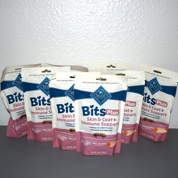 Blue Buffalo Bites Plus Skin And Coat/Immune Support Dog Treats Salmon Lot of 8 - Picture 1 of 3